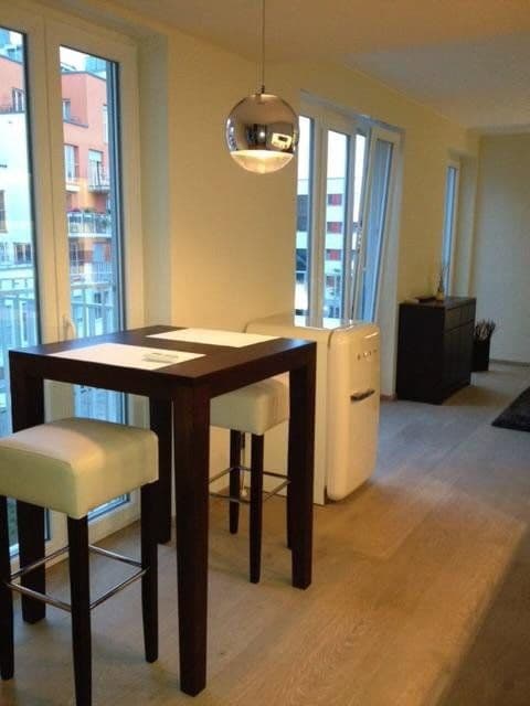 Prenájom bytu 2-izbový 60 m², Adams-Lehmann-Strasse, München, Bavorsko Prenájom bytu 2-izbový 60 m², Adams-Lehmann-Strasse, München, Bavorsko