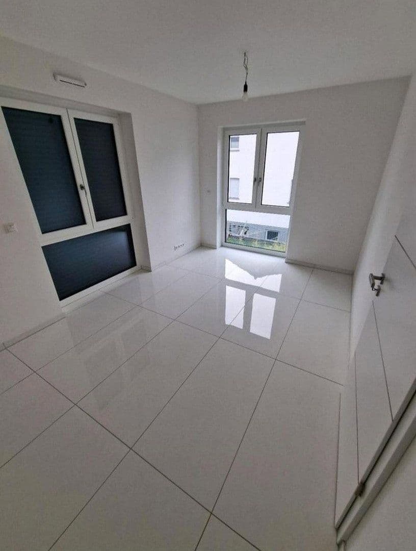 Prenájom domu 135 m², pozemek 350 m², Bergisch Gladbach, Severné Porýnie - Westfálsko Prenájom domu 135 m², pozemek 350 m², Bergisch Gladbach, Severné Porýnie - Westfálsko