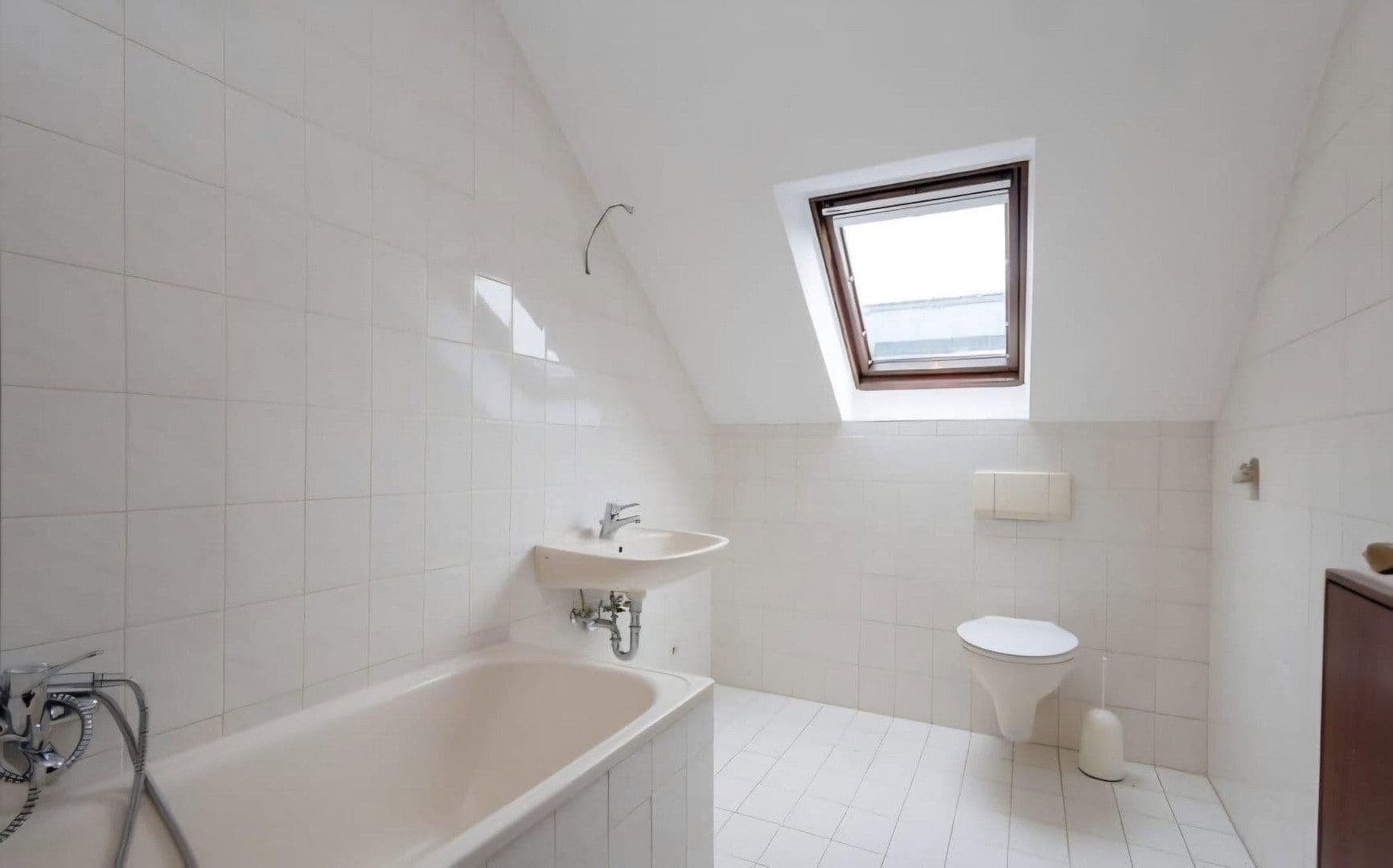 Prenájom domu 78 m², pozemek 350 m², Odenthal, Severné Porýnie - Westfálsko Prenájom domu 78 m², pozemek 350 m², Odenthal, Severné Porýnie - Westfálsko