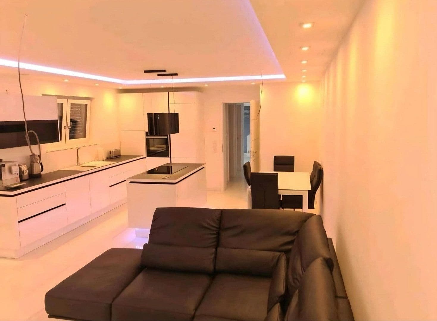 Prenájom domu 135 m², pozemek 350 m², Bergisch Gladbach, Severné Porýnie - Westfálsko Prenájom domu 135 m², pozemek 350 m², Bergisch Gladbach, Severné Porýnie - Westfálsko