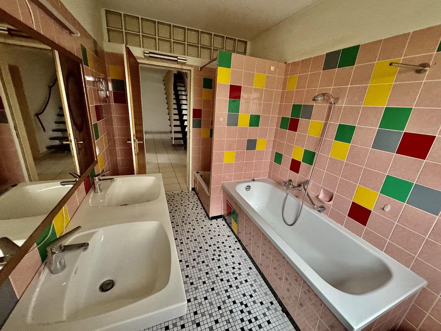 Predaj bytu 5-izbový 171 m², Sinzheim, Bádensko-Wurttembersko Predaj bytu 5-izbový 171 m², Sinzheim, Bádensko-Wurttembersko