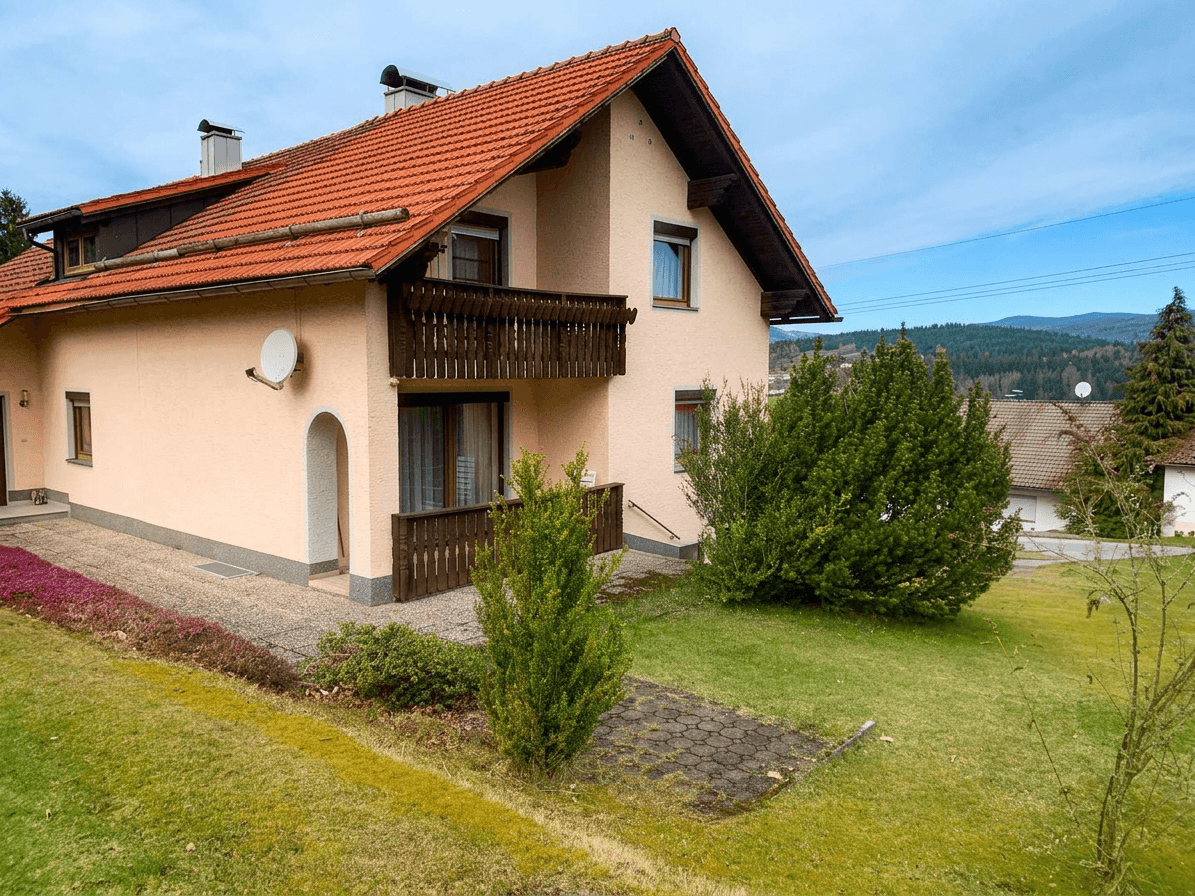 Predaj domu 200 m², pozemek 1.050 m², Hohenau, Bavorsko Predaj domu 200 m², pozemek 1.050 m², Hohenau, Bavorsko