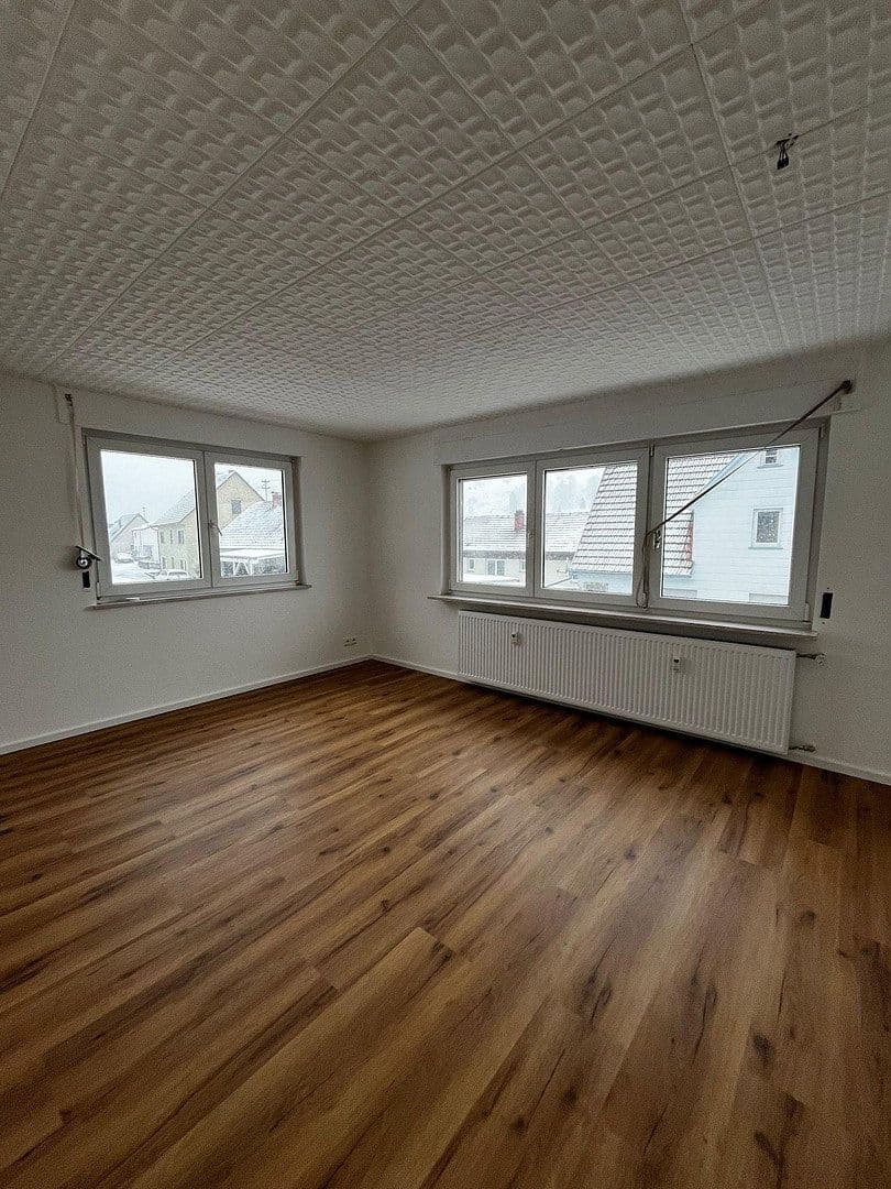 Prenájom bytu 3-izbový 70 m², Tuttlingen, Bádensko-Wurttembersko Prenájom bytu 3-izbový 70 m², Tuttlingen, Bádensko-Wurttembersko