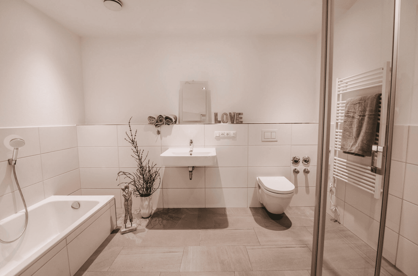 Prenájom bytu 3-izbový 103 m², Hansefelder Hof 1b, Hamberge, Šlezvicko-Holštajnsko Prenájom bytu 3-izbový 103 m², Hansefelder Hof 1b, Hamberge, Šlezvicko-Holštajnsko