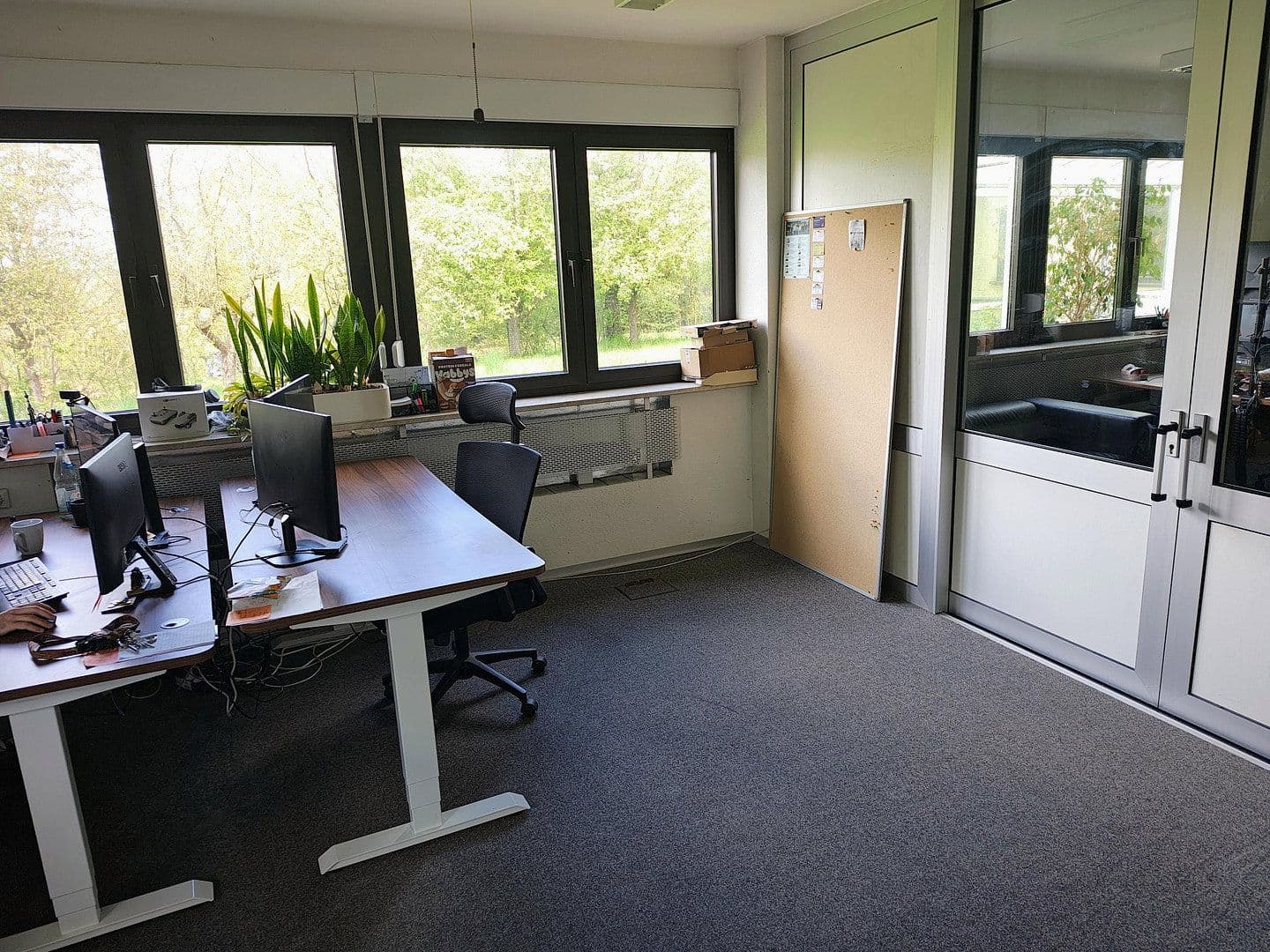 Prenájom kancelárie 210 m², Am Steinbruch 3, Gerhardshofen, Bavorsko Prenájom kancelárie 210 m², Am Steinbruch 3, Gerhardshofen, Bavorsko