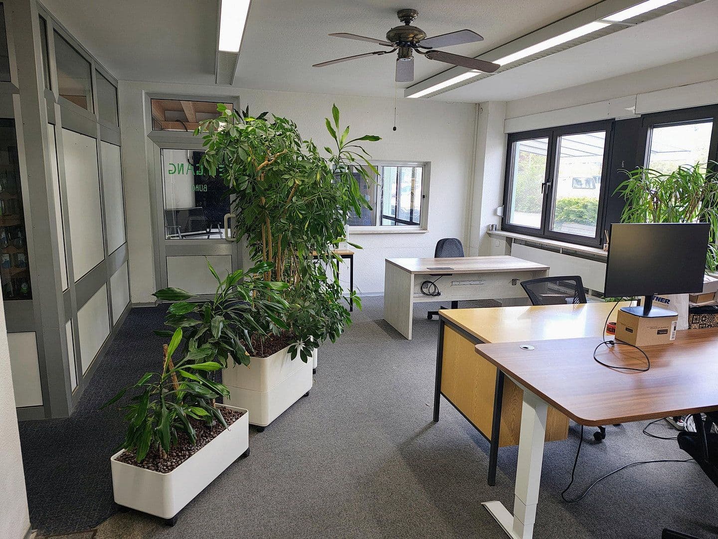 Prenájom kancelárie 210 m², Am Steinbruch 3, Gerhardshofen, Bavorsko Prenájom kancelárie 210 m², Am Steinbruch 3, Gerhardshofen, Bavorsko