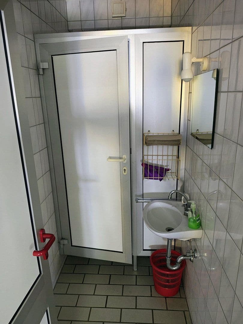 Prenájom kancelárie 210 m², Am Steinbruch 3, Gerhardshofen, Bavorsko Prenájom kancelárie 210 m², Am Steinbruch 3, Gerhardshofen, Bavorsko