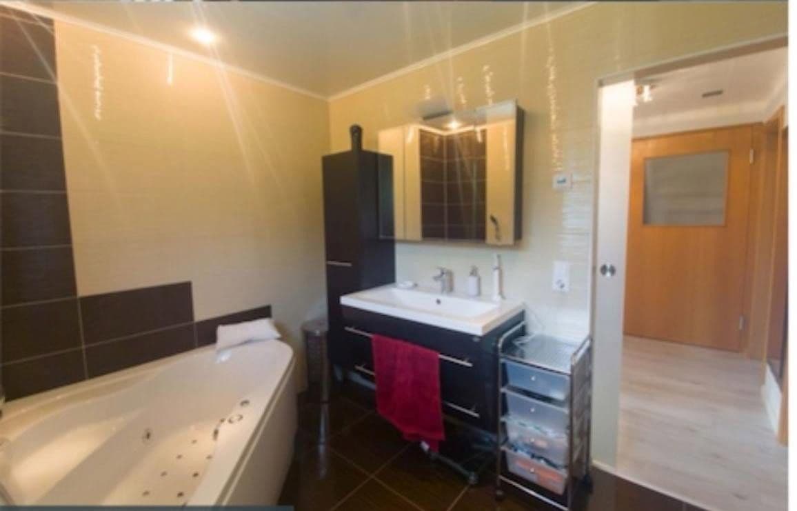 Prenájom domu 185 m², pozemek 788 m², Lahr/Schwarzwald, Bádensko-Wurttembersko Prenájom domu 185 m², pozemek 788 m², Lahr/Schwarzwald, Bádensko-Wurttembersko