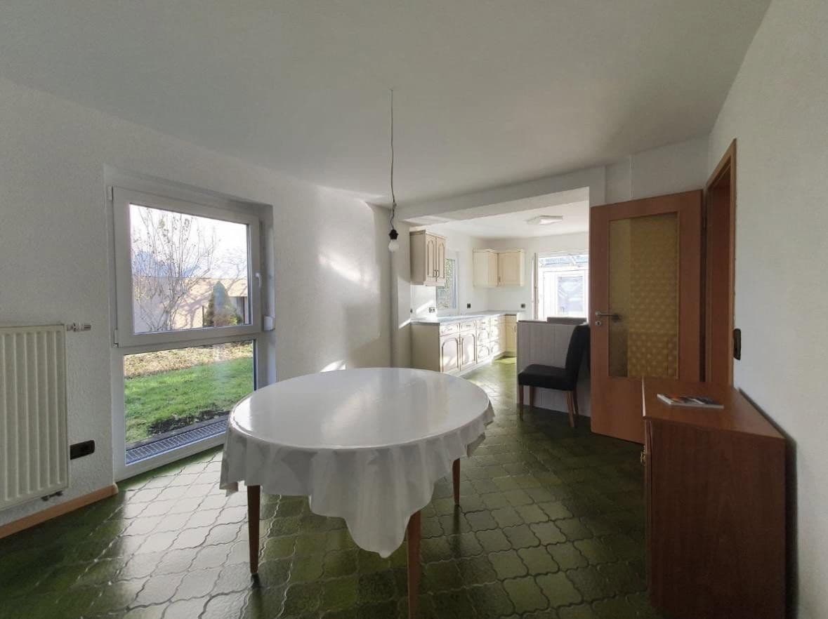 Prenájom domu 185 m², pozemek 788 m², Lahr/Schwarzwald, Bádensko-Wurttembersko Prenájom domu 185 m², pozemek 788 m², Lahr/Schwarzwald, Bádensko-Wurttembersko