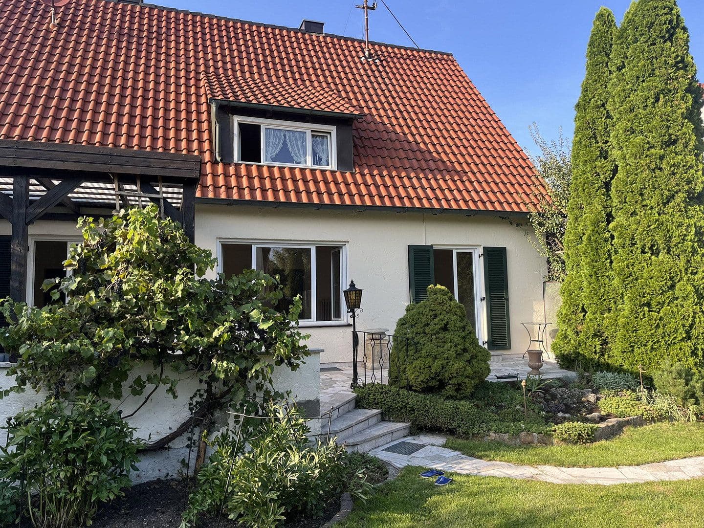 Predaj domu 140 m², pozemek 819 m², Rosenstrasse 5, Maisach, Bavorsko Predaj domu 140 m², pozemek 819 m², Rosenstrasse 5, Maisach, Bavorsko