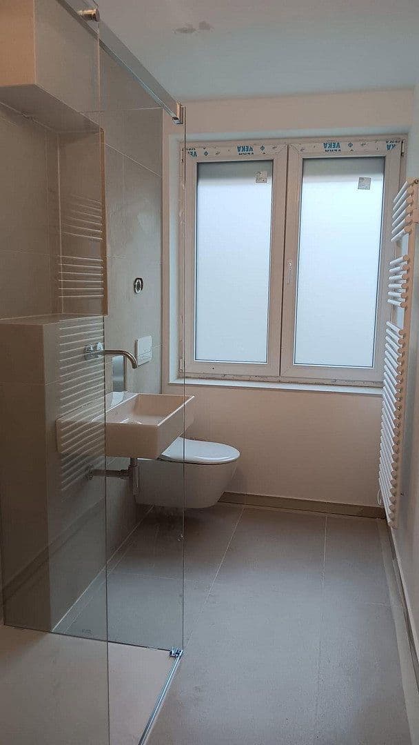 Prenájom bytu 3-izbový 94 m², Amerstorfferstr. 29, München, Bavorsko Prenájom bytu 3-izbový 94 m², Amerstorfferstr. 29, München, Bavorsko