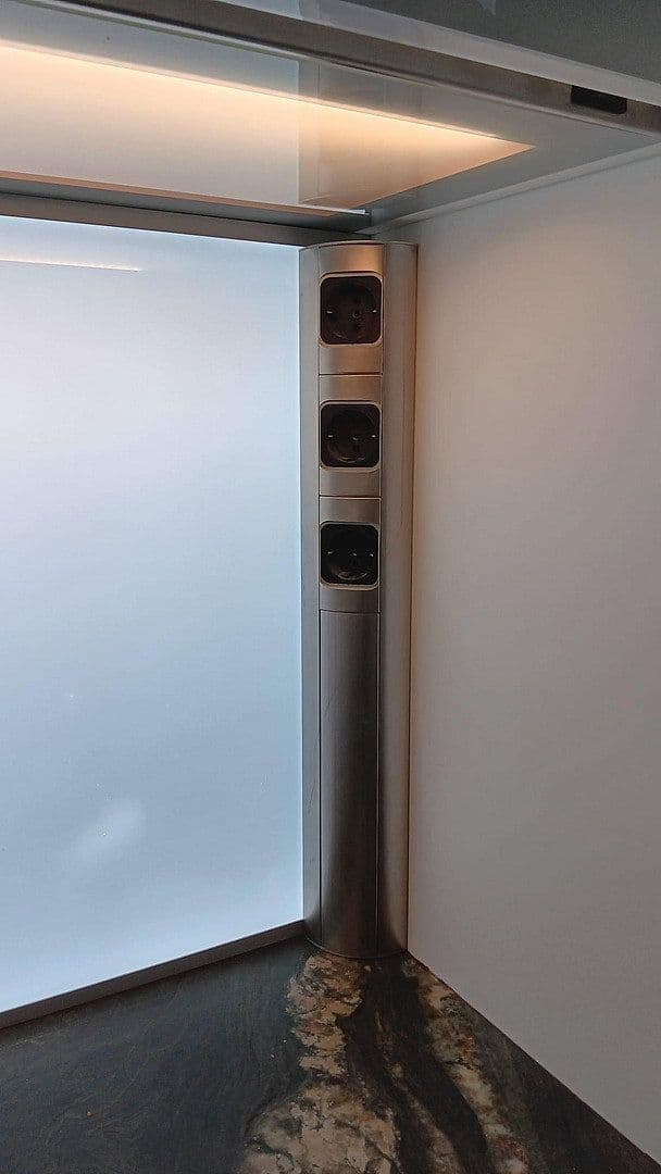 Prenájom bytu 3-izbový 94 m², Amerstorfferstr. 29, München, Bavorsko Prenájom bytu 3-izbový 94 m², Amerstorfferstr. 29, München, Bavorsko