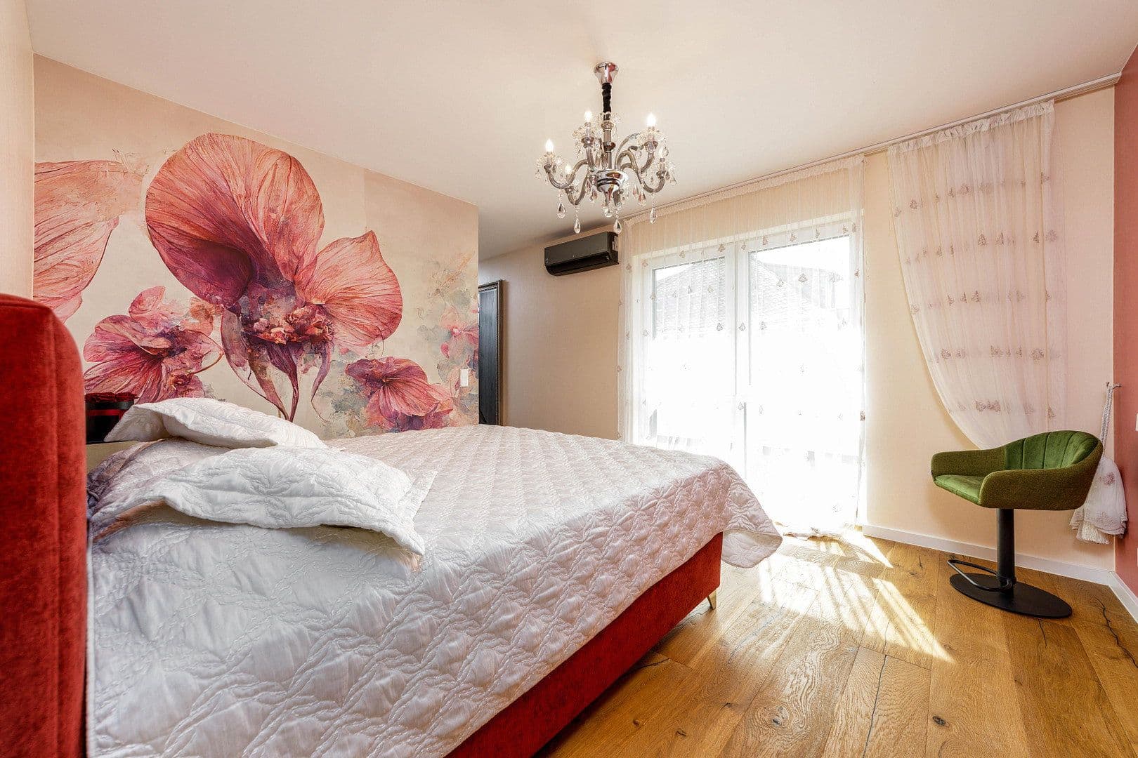 Predaj bytu 5-izbový 180 m², Perl, Sársko Predaj bytu 5-izbový 180 m², Perl, Sársko