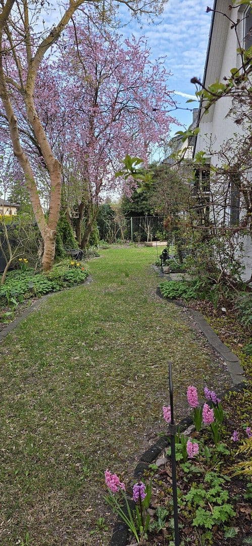 Predaj domu 134 m², pozemek 487 m², Falkensee, Brandenbursko Predaj domu 134 m², pozemek 487 m², Falkensee, Brandenbursko