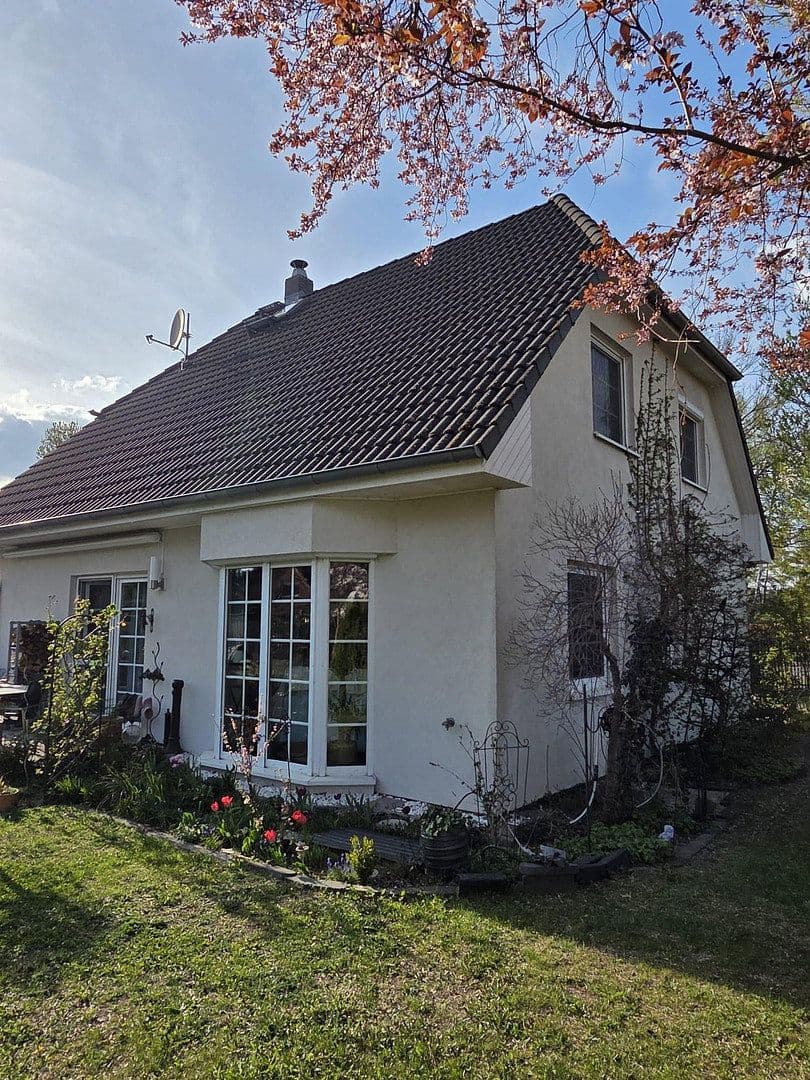 Predaj domu 134 m², pozemek 487 m², Falkensee, Brandenbursko Predaj domu 134 m², pozemek 487 m², Falkensee, Brandenbursko