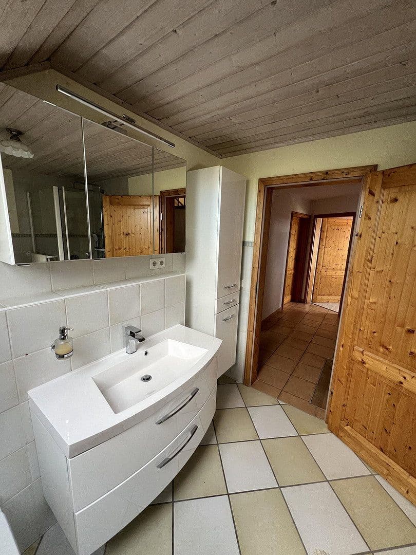 Predaj domu 110 m², pozemek 363 m², Lehmgrubenweg 13, Germaringen, Bavorsko Predaj domu 110 m², pozemek 363 m², Lehmgrubenweg 13, Germaringen, Bavorsko