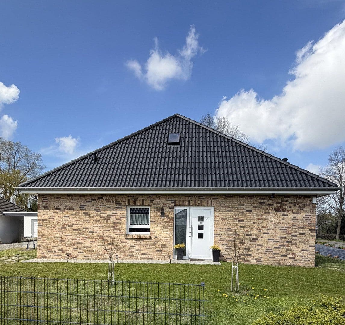 Predaj domu 125 m², pozemek 1.028 m², Neuenkirchen, Dolné Sasko Predaj domu 125 m², pozemek 1.028 m², Neuenkirchen, Dolné Sasko