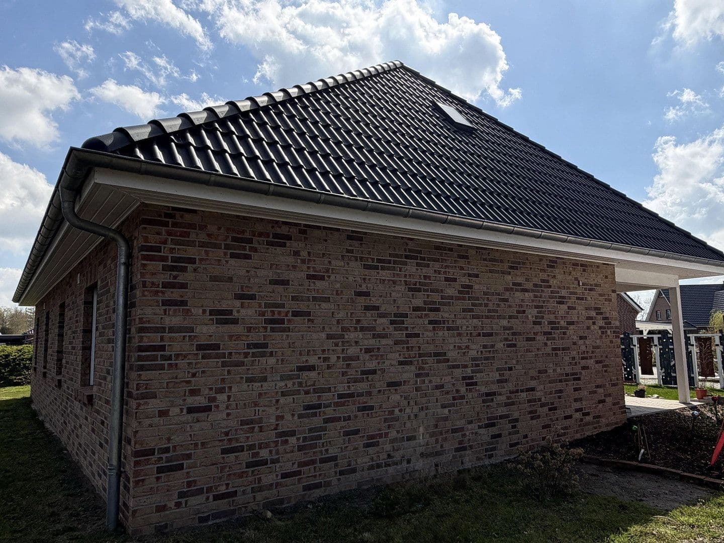 Predaj domu 125 m², pozemek 1.028 m², Neuenkirchen, Dolné Sasko Predaj domu 125 m², pozemek 1.028 m², Neuenkirchen, Dolné Sasko