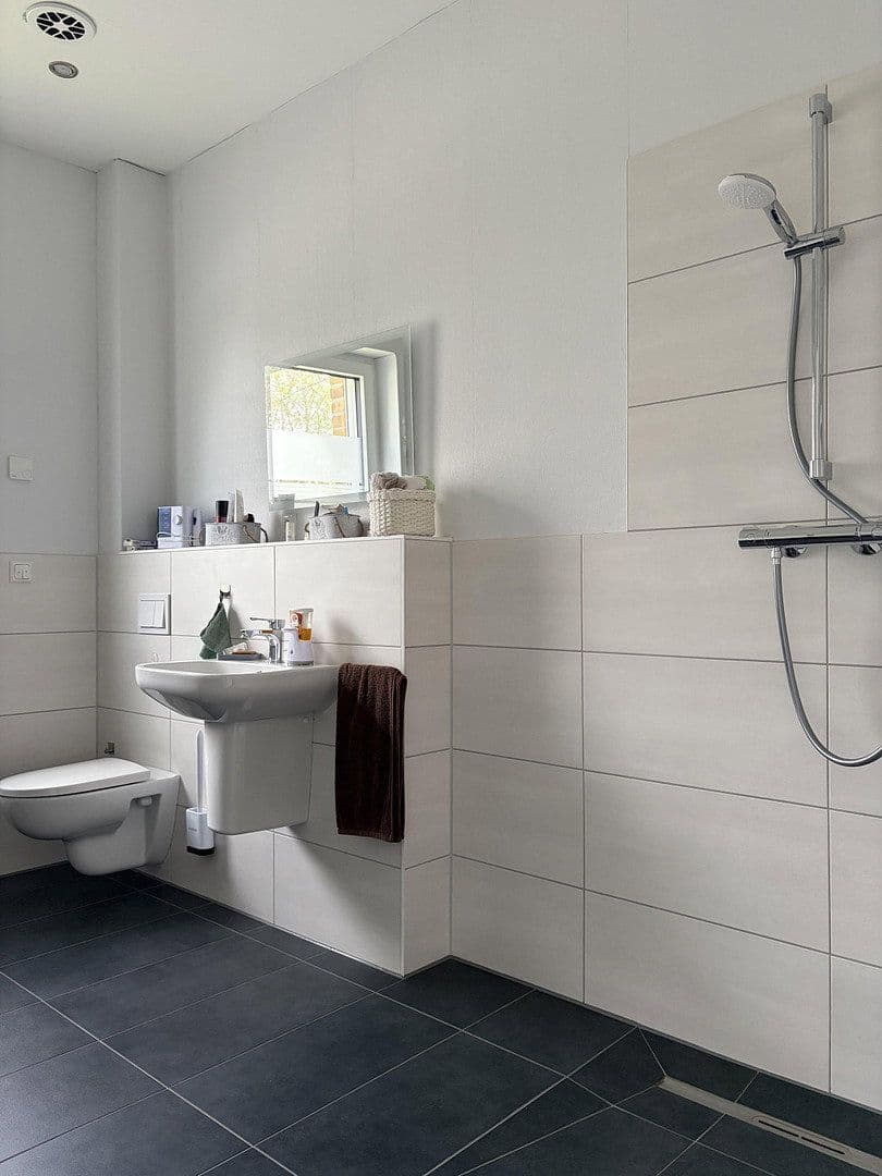 Predaj domu 125 m², pozemek 1.028 m², Neuenkirchen, Dolné Sasko Predaj domu 125 m², pozemek 1.028 m², Neuenkirchen, Dolné Sasko