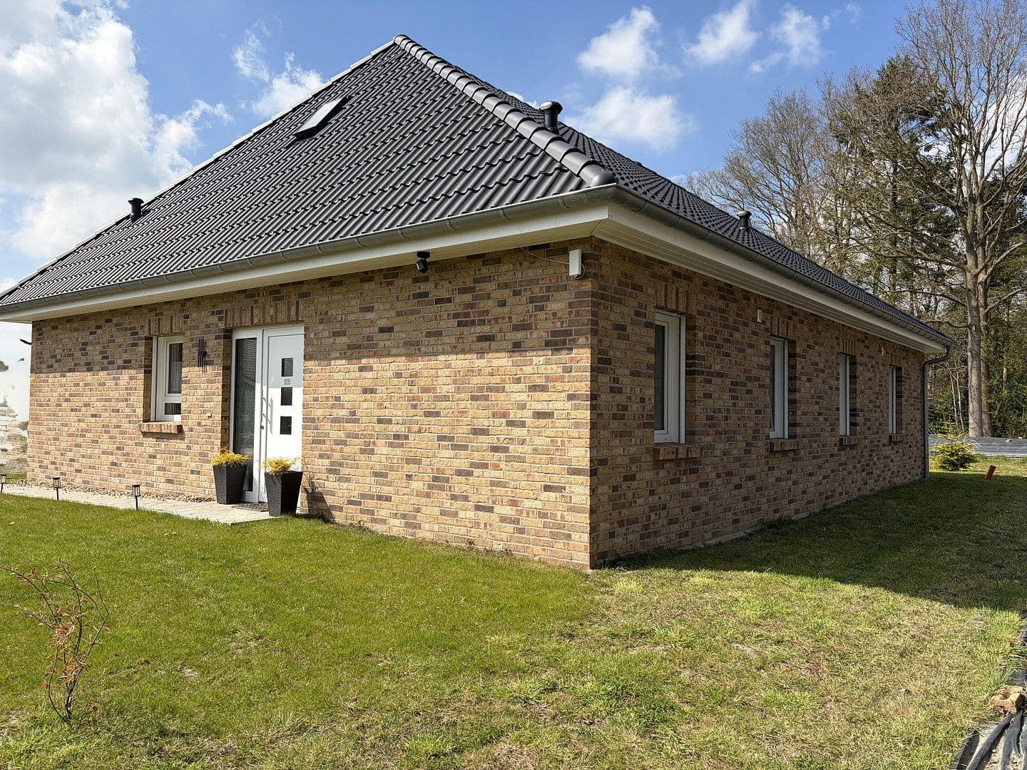 Predaj domu 125 m², pozemek 1.028 m², Neuenkirchen, Dolné Sasko Predaj domu 125 m², pozemek 1.028 m², Neuenkirchen, Dolné Sasko