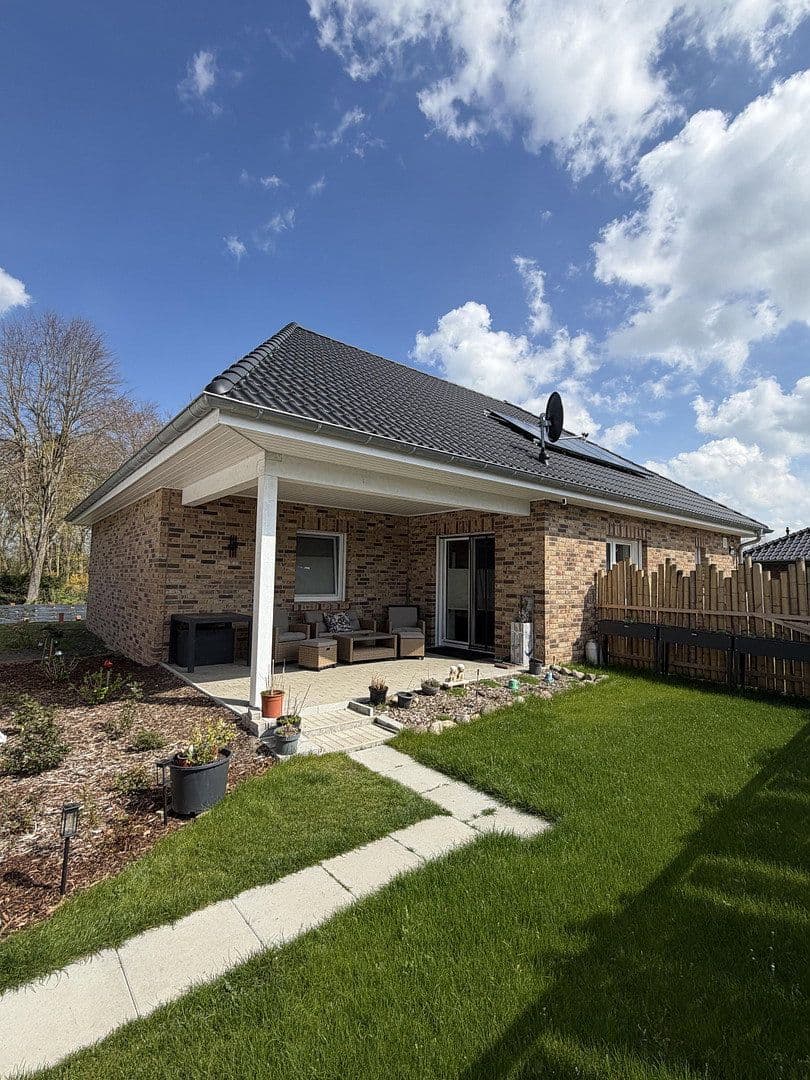 Predaj domu 125 m², pozemek 1.028 m², Neuenkirchen, Dolné Sasko Predaj domu 125 m², pozemek 1.028 m², Neuenkirchen, Dolné Sasko