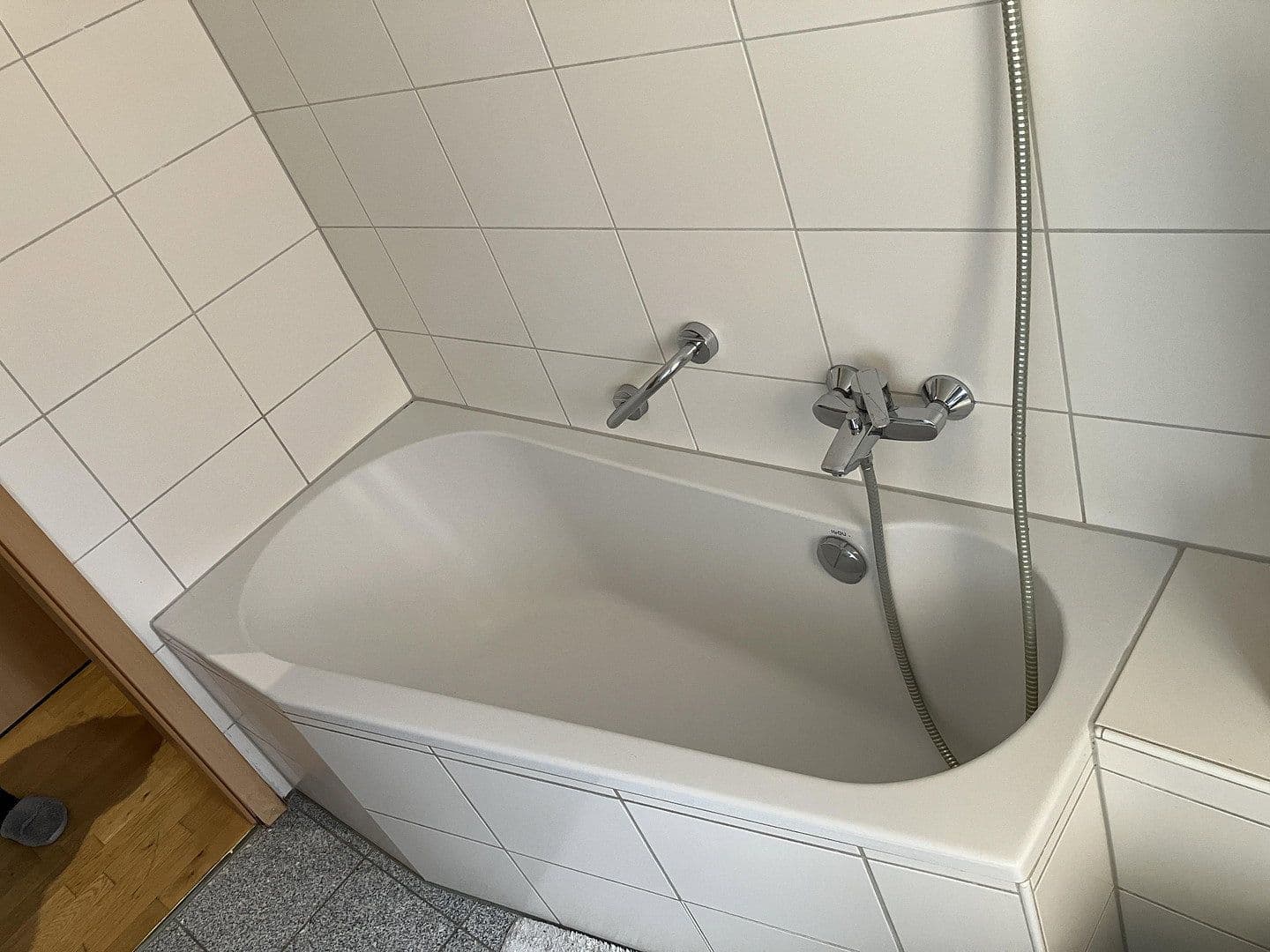 Prenájom bytu 3-izbový 65 m², Kaiserallee 31, Karlsruhe, Bádensko-Wurttembersko Prenájom bytu 3-izbový 65 m², Kaiserallee 31, Karlsruhe, Bádensko-Wurttembersko