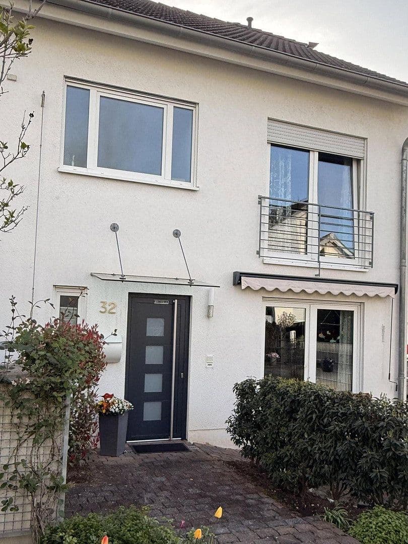 Predaj domu 166 m², pozemek 279 m², Bonn, Severné Porýnie - Westfálsko Predaj domu 166 m², pozemek 279 m², Bonn, Severné Porýnie - Westfálsko