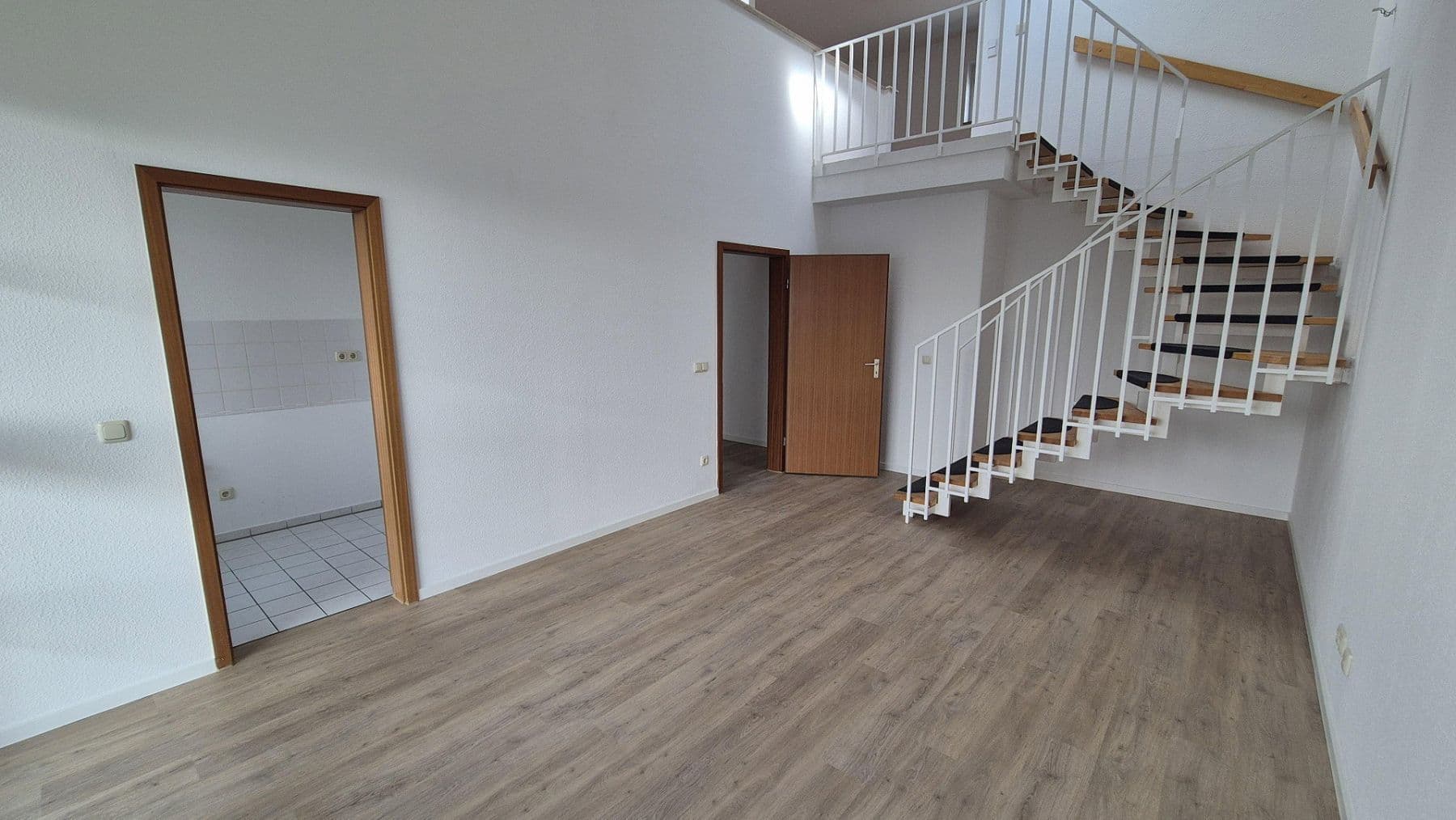 Prenájom bytu 4-izbový 86 m², Am Rebstock 12, Kabelsketal, Sasko-Anhaltsko Prenájom bytu 4-izbový 86 m², Am Rebstock 12, Kabelsketal, Sasko-Anhaltsko