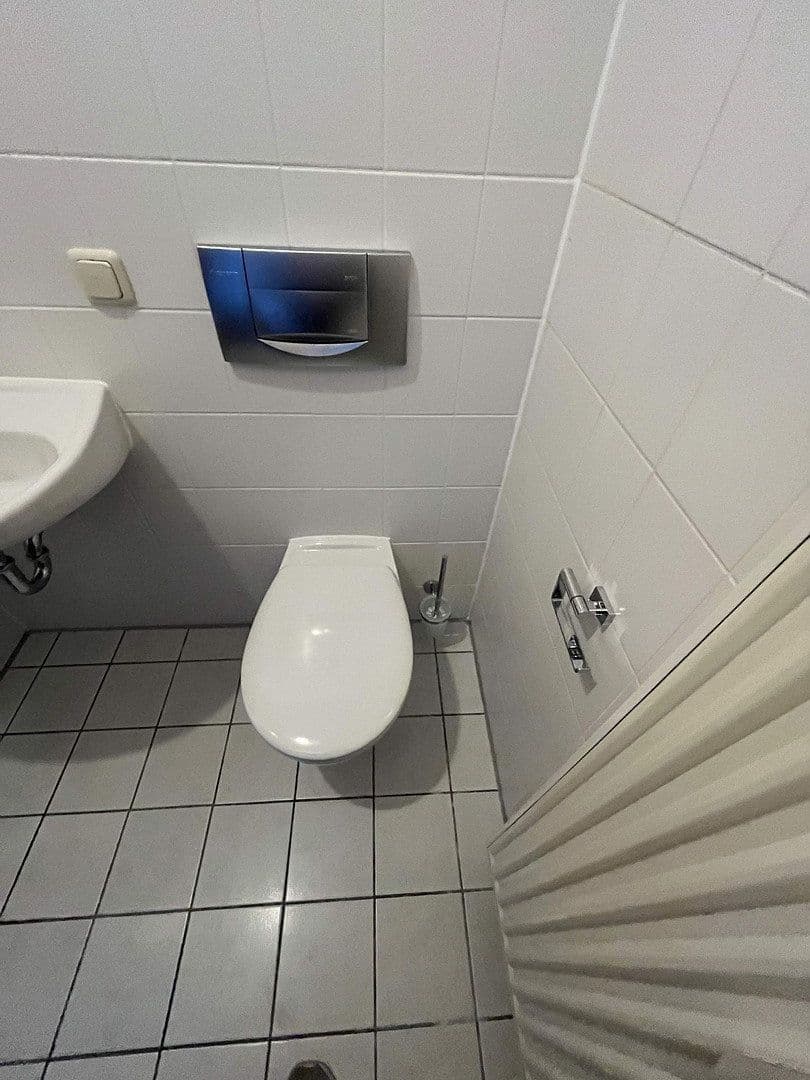Prenájom bytu 4-izbový 86 m², Am Rebstock 12, Kabelsketal, Sasko-Anhaltsko Prenájom bytu 4-izbový 86 m², Am Rebstock 12, Kabelsketal, Sasko-Anhaltsko