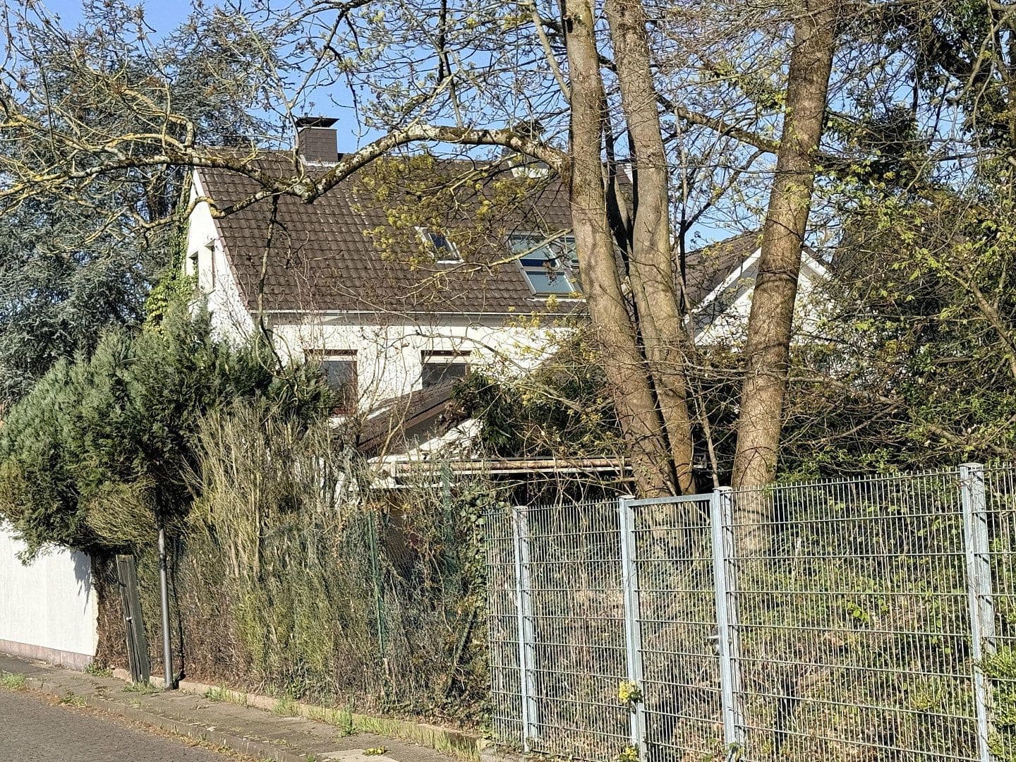 Predaj domu 155 m², pozemek 354 m², Iserlohner Straße 39, Köln, Severné Porýnie - Westfálsko Predaj domu 155 m², pozemek 354 m², Iserlohner Straße 39, Köln, Severné Porýnie - Westfálsko