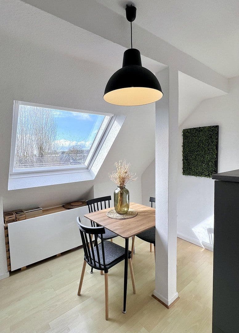 Prenájom bytu 1-izbový 40 m², Rüttenscheider Straße 256, Essen, Severné Porýnie - Westfálsko Prenájom bytu 1-izbový 40 m², Rüttenscheider Straße 256, Essen, Severné Porýnie - Westfálsko