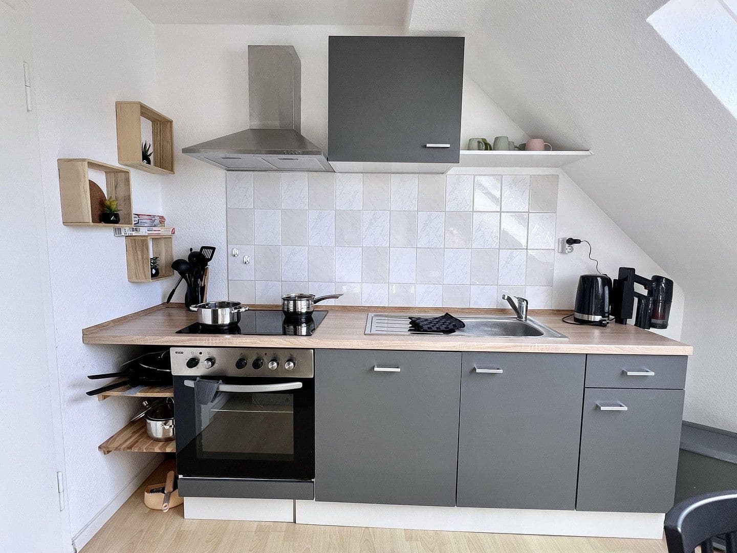 Prenájom bytu 1-izbový 40 m², Rüttenscheider Straße 256, Essen, Severné Porýnie - Westfálsko Prenájom bytu 1-izbový 40 m², Rüttenscheider Straße 256, Essen, Severné Porýnie - Westfálsko