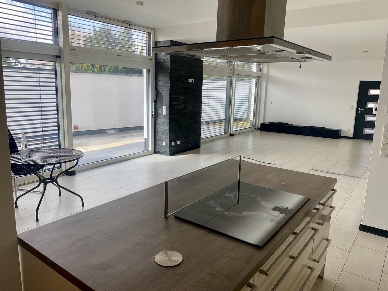 Predaj domu 496 m², pozemek 715 m², Bergisch Gladbach, Severné Porýnie - Westfálsko Predaj domu 496 m², pozemek 715 m², Bergisch Gladbach, Severné Porýnie - Westfálsko