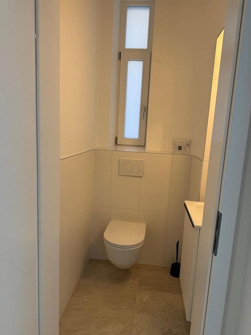 Prenájom bytu 2-izbový 70 m², Schickhardtstr. 47, Stuttgart, Bádensko-Wurttembersko Prenájom bytu 2-izbový 70 m², Schickhardtstr. 47, Stuttgart, Bádensko-Wurttembersko