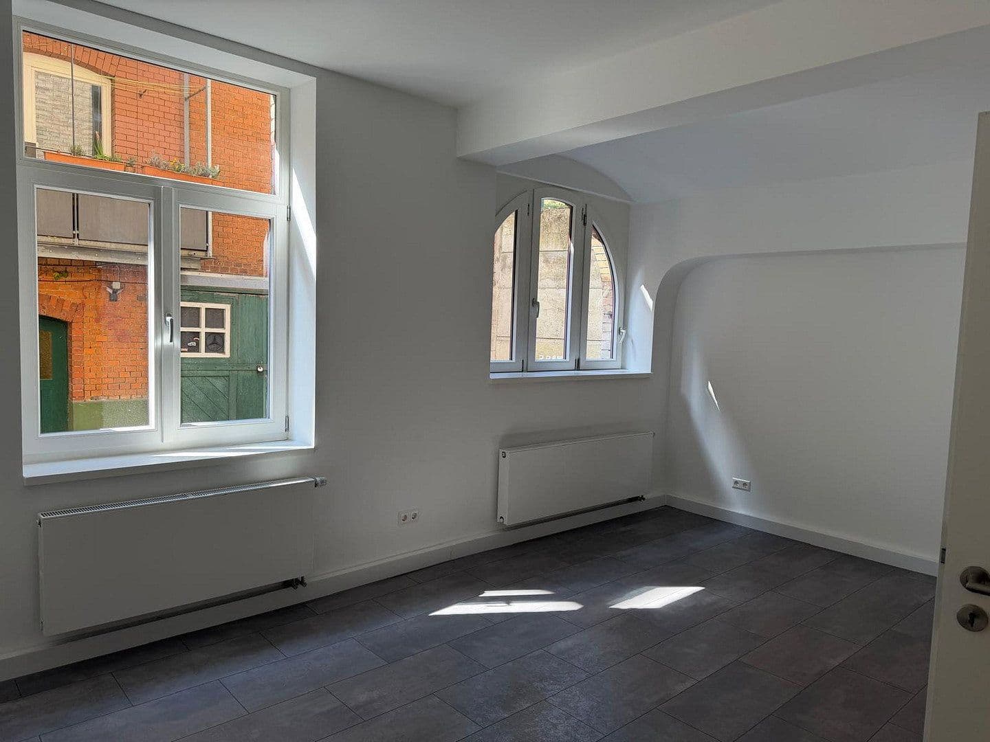 Prenájom bytu 2-izbový 70 m², Schickhardtstr. 47, Stuttgart, Bádensko-Wurttembersko Prenájom bytu 2-izbový 70 m², Schickhardtstr. 47, Stuttgart, Bádensko-Wurttembersko