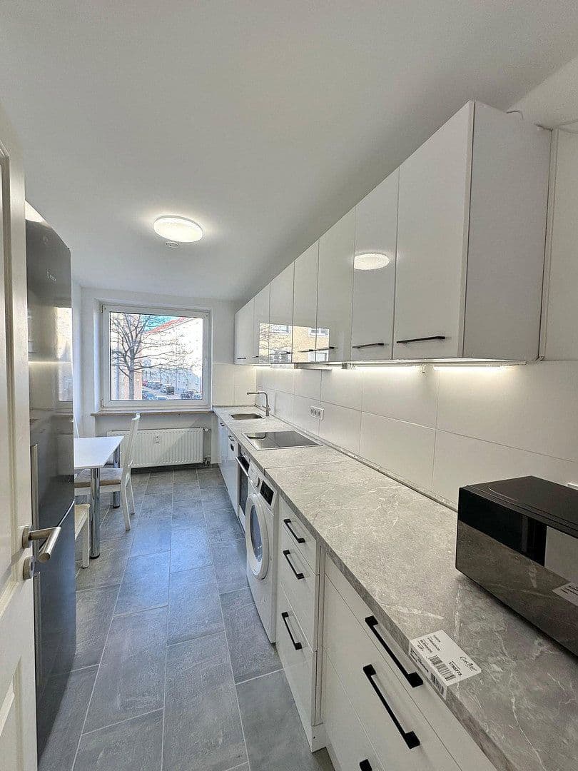 Prenájom bytu 1-izbový 90 m², Hörwarthstr, München, Bavorsko Prenájom bytu 1-izbový 90 m², Hörwarthstr, München, Bavorsko