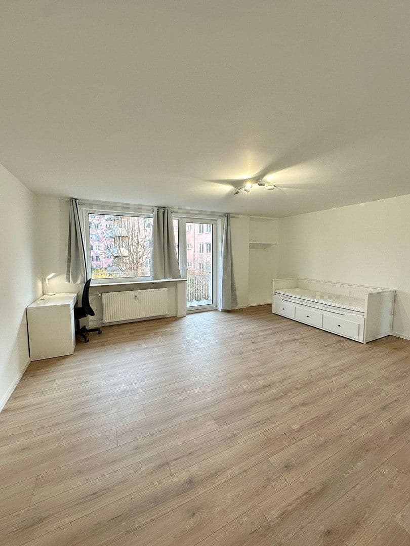 Prenájom bytu 1-izbový 90 m², Hörwarthstr, München, Bavorsko Prenájom bytu 1-izbový 90 m², Hörwarthstr, München, Bavorsko