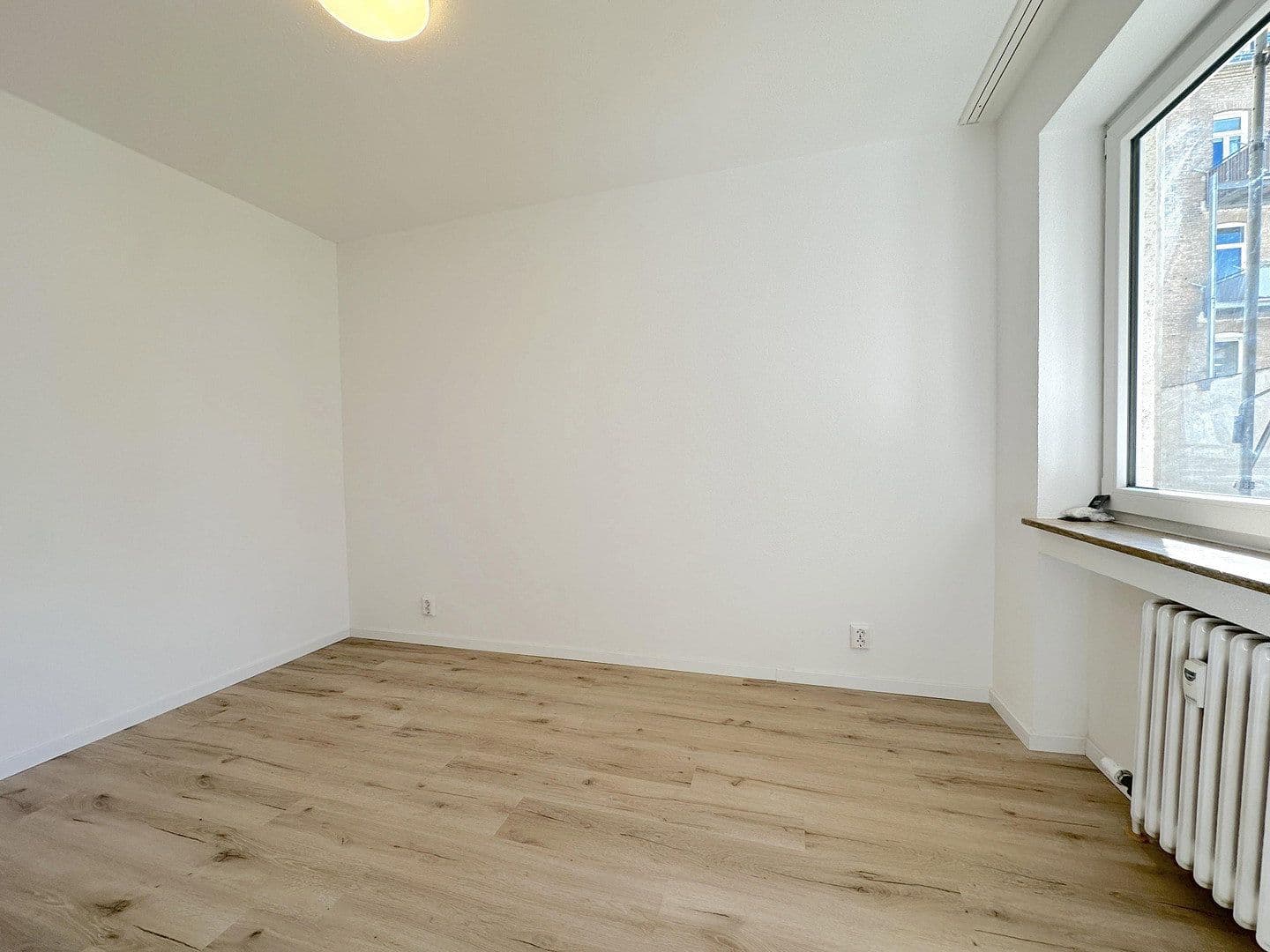 Prenájom bytu 2-izbový 46 m², Eltviller Straße 19, Wiesbaden, Hesensko Prenájom bytu 2-izbový 46 m², Eltviller Straße 19, Wiesbaden, Hesensko