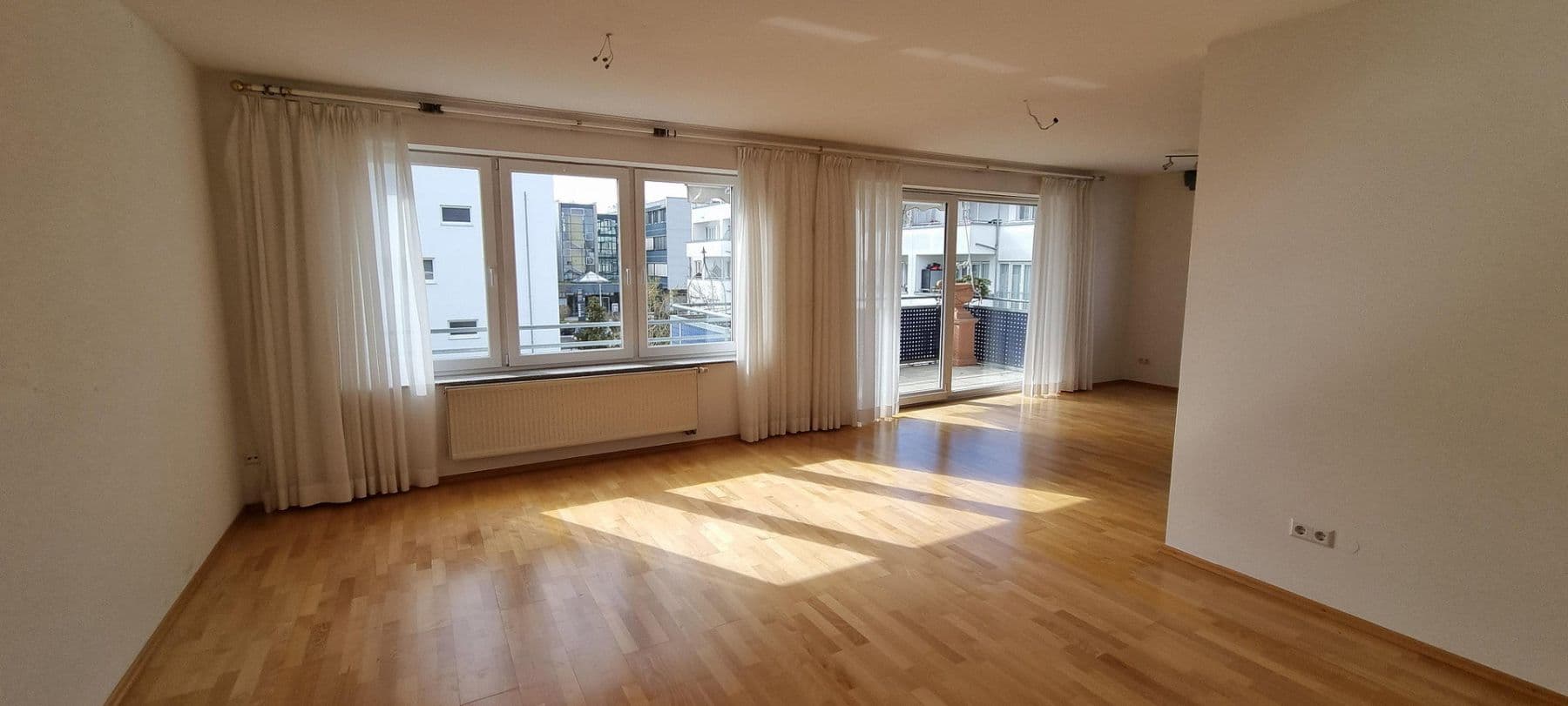 Predaj bytu 3-izbový 104 m², Neu-Ulm, Bavorsko Predaj bytu 3-izbový 104 m², Neu-Ulm, Bavorsko