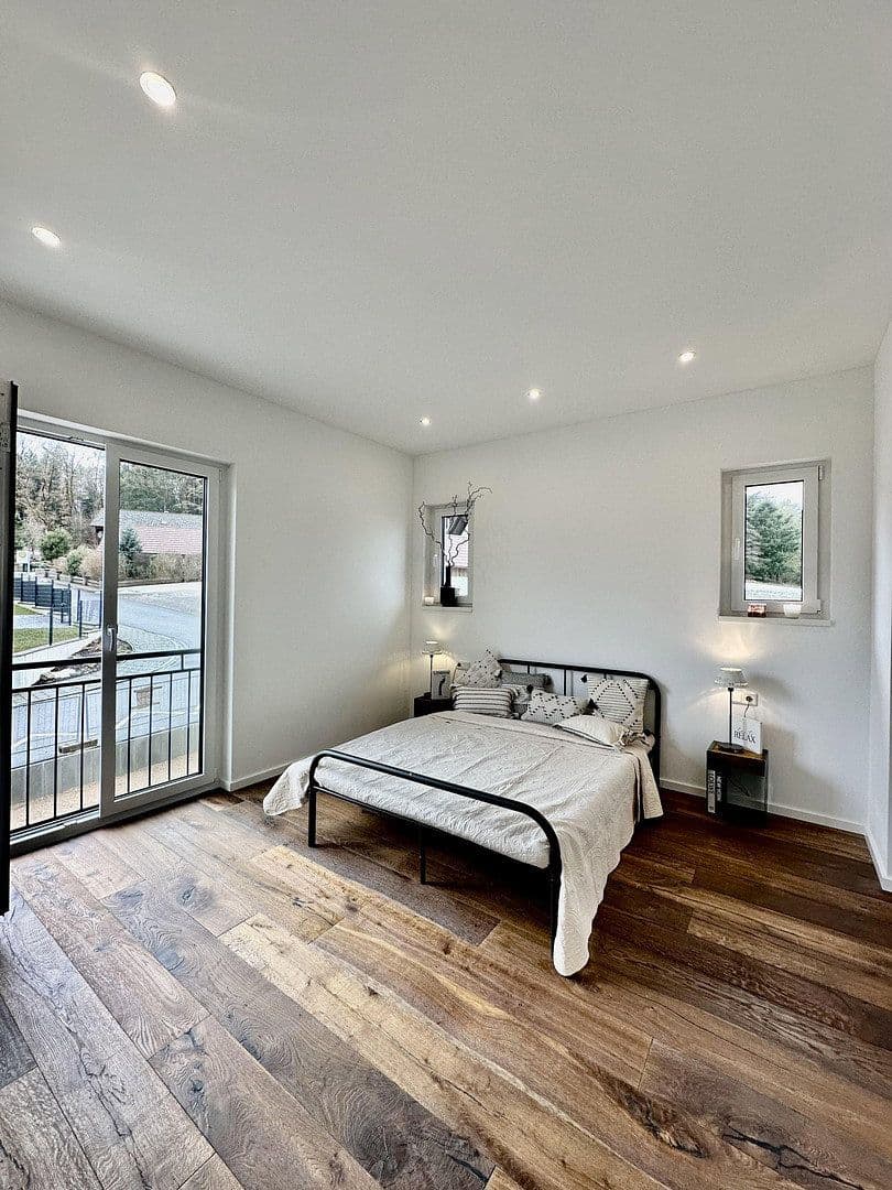 Predaj domu 148 m², pozemek 290 m², Zeitlarn, Bavorsko Predaj domu 148 m², pozemek 290 m², Zeitlarn, Bavorsko