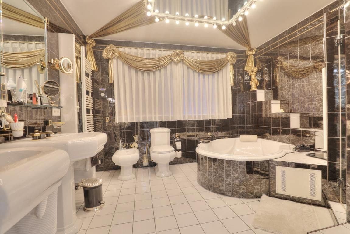 Predaj domu 332 m², pozemek 637 m², Untergruppenbach, Bádensko-Wurttembersko Predaj domu 332 m², pozemek 637 m², Untergruppenbach, Bádensko-Wurttembersko