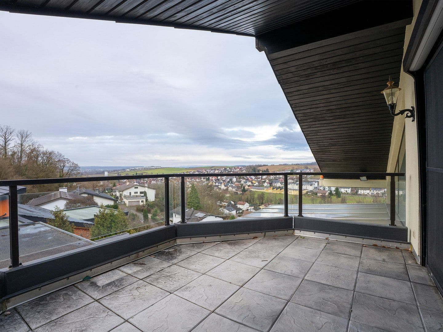 Predaj domu 332 m², pozemek 637 m², Untergruppenbach, Bádensko-Wurttembersko Predaj domu 332 m², pozemek 637 m², Untergruppenbach, Bádensko-Wurttembersko