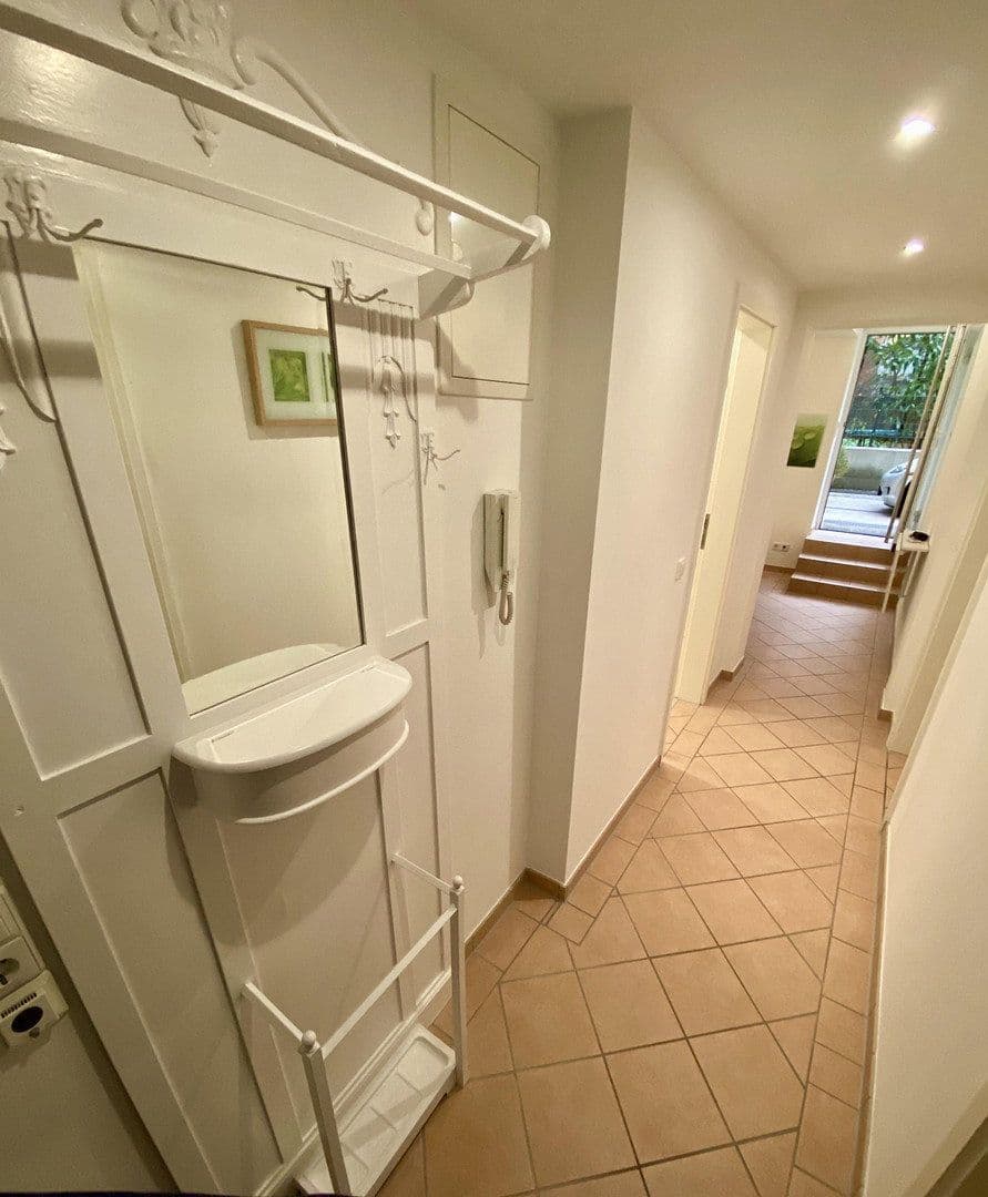 Prenájom bytu 2-izbový 40 m², Stuttgart, Bádensko-Wurttembersko Prenájom bytu 2-izbový 40 m², Stuttgart, Bádensko-Wurttembersko