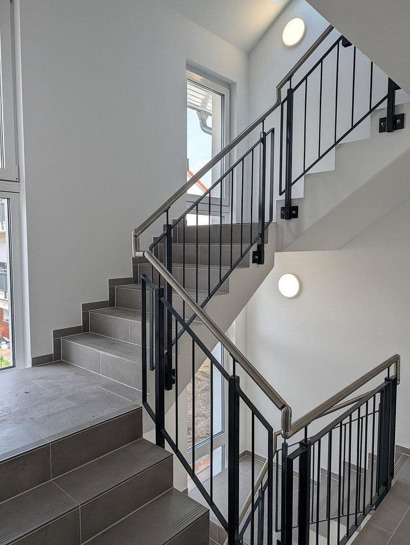 Prenájom bytu 3-izbový 68 m², Hamburger Allee 51b, Nauen, Brandenbursko Prenájom bytu 3-izbový 68 m², Hamburger Allee 51b, Nauen, Brandenbursko