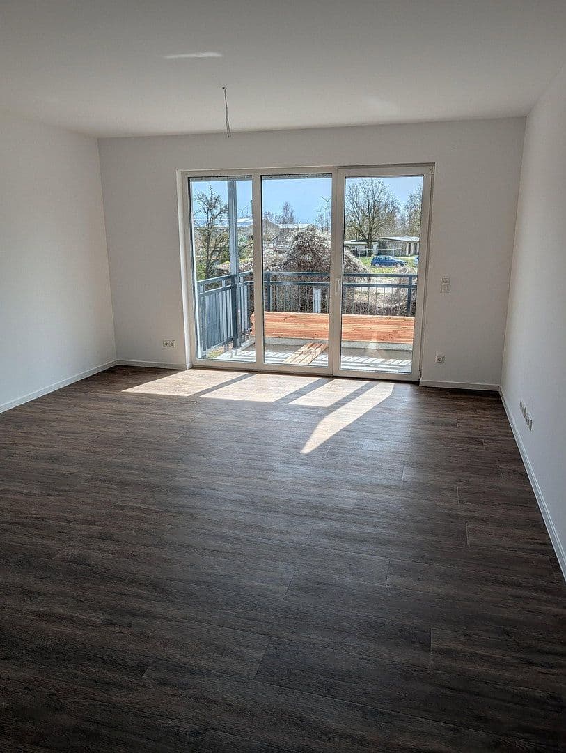 Prenájom bytu 3-izbový 68 m², Hamburger Allee 51b, Nauen, Brandenbursko Prenájom bytu 3-izbový 68 m², Hamburger Allee 51b, Nauen, Brandenbursko