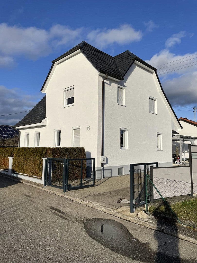 Predaj domu 148 m², pozemek 479 m², Balingen, Bádensko-Wurttembersko Predaj domu 148 m², pozemek 479 m², Balingen, Bádensko-Wurttembersko