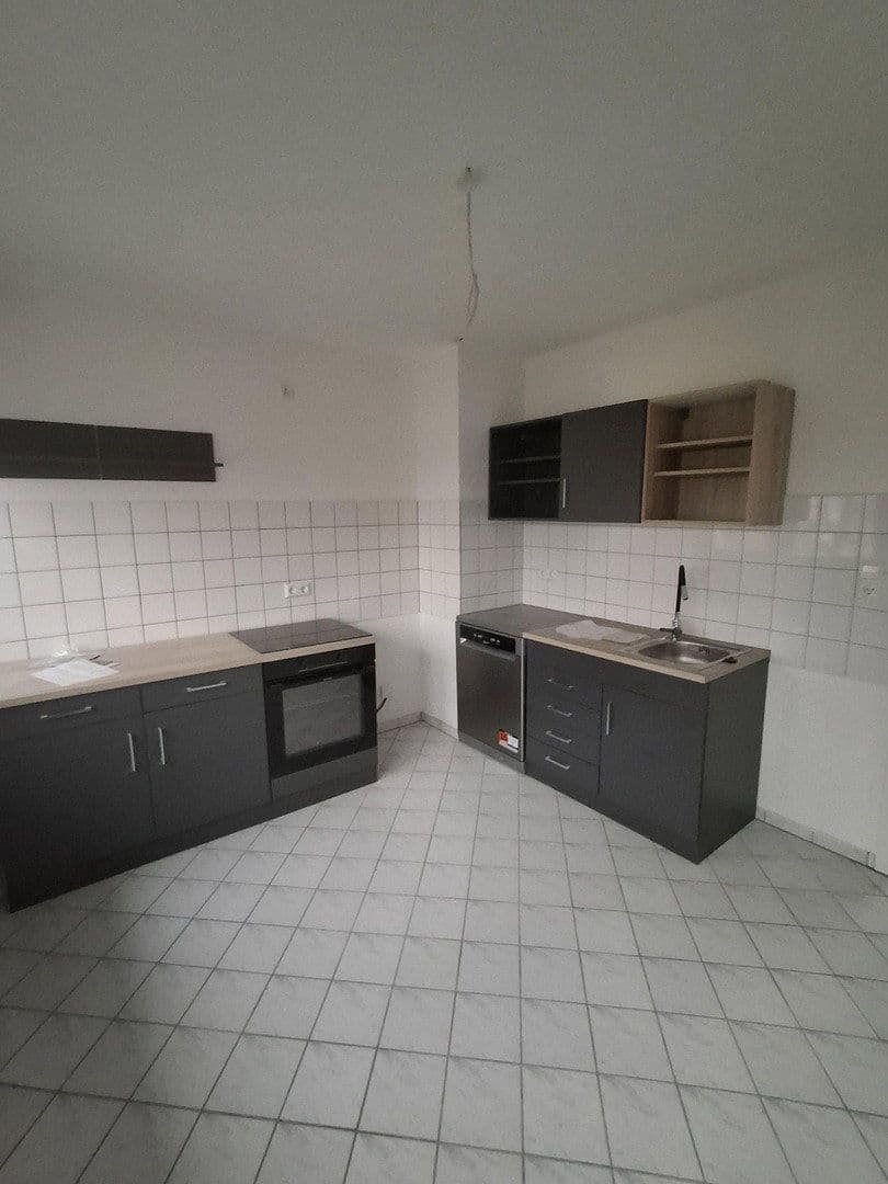 Prenájom bytu 3-izbový 78 m², Rheinstraße 53, Karlsruhe, Bádensko-Wurttembersko Prenájom bytu 3-izbový 78 m², Rheinstraße 53, Karlsruhe, Bádensko-Wurttembersko