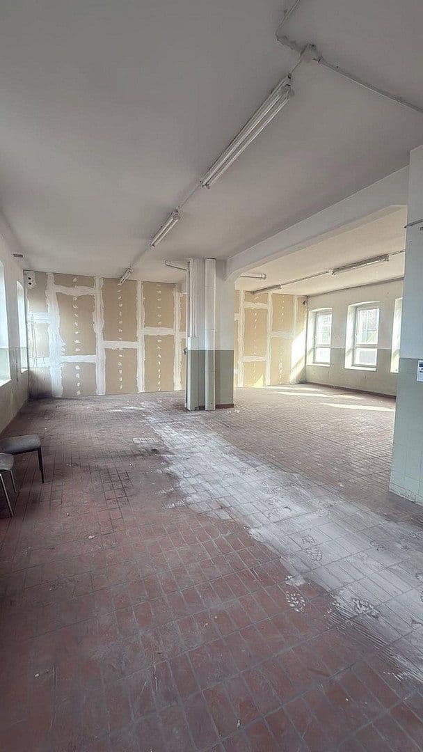 Prenájom nebytového priestoru 340 m², Magdeburgerstrasse 37, Gelsenkirchen, Severné Porýnie - Westfálsko Prenájom nebytového priestoru 340 m², Magdeburgerstrasse 37, Gelsenkirchen, Severné Porýnie - Westfálsko