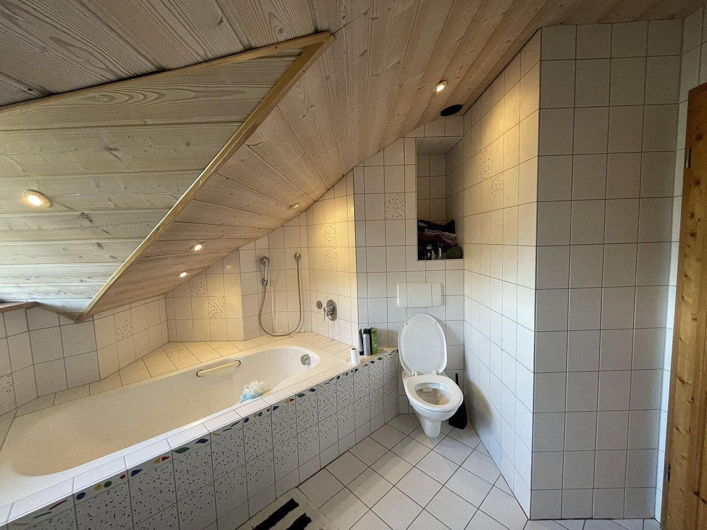 Predaj bytu 2-izbový 60 m², Goldbach, Bavorsko Predaj bytu 2-izbový 60 m², Goldbach, Bavorsko