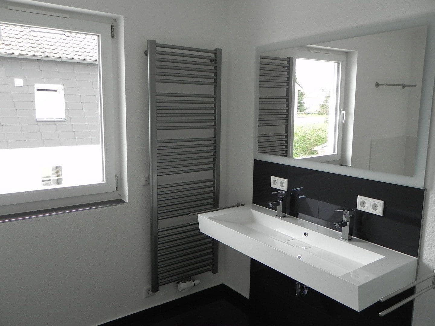 Predaj domu 142 m², pozemek 232 m², Germering, Bavorsko Predaj domu 142 m², pozemek 232 m², Germering, Bavorsko